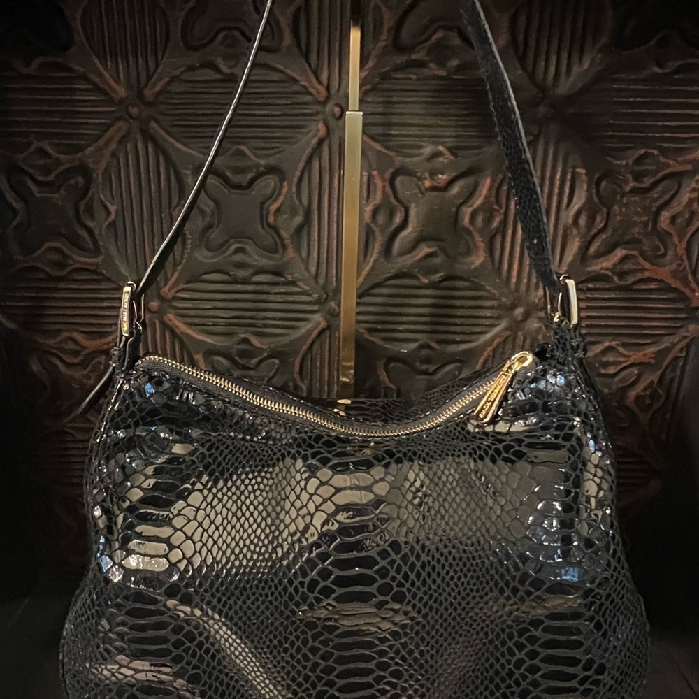 Michael Kors Black Snakeskin Embossed Shoulder Bag NWOT - Picture 4 of 15